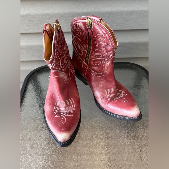 Bettye Muller Red Western Cowboy Women’s Boots Made In Italy Sz 39 / 8.5 - Picture 1 of 12